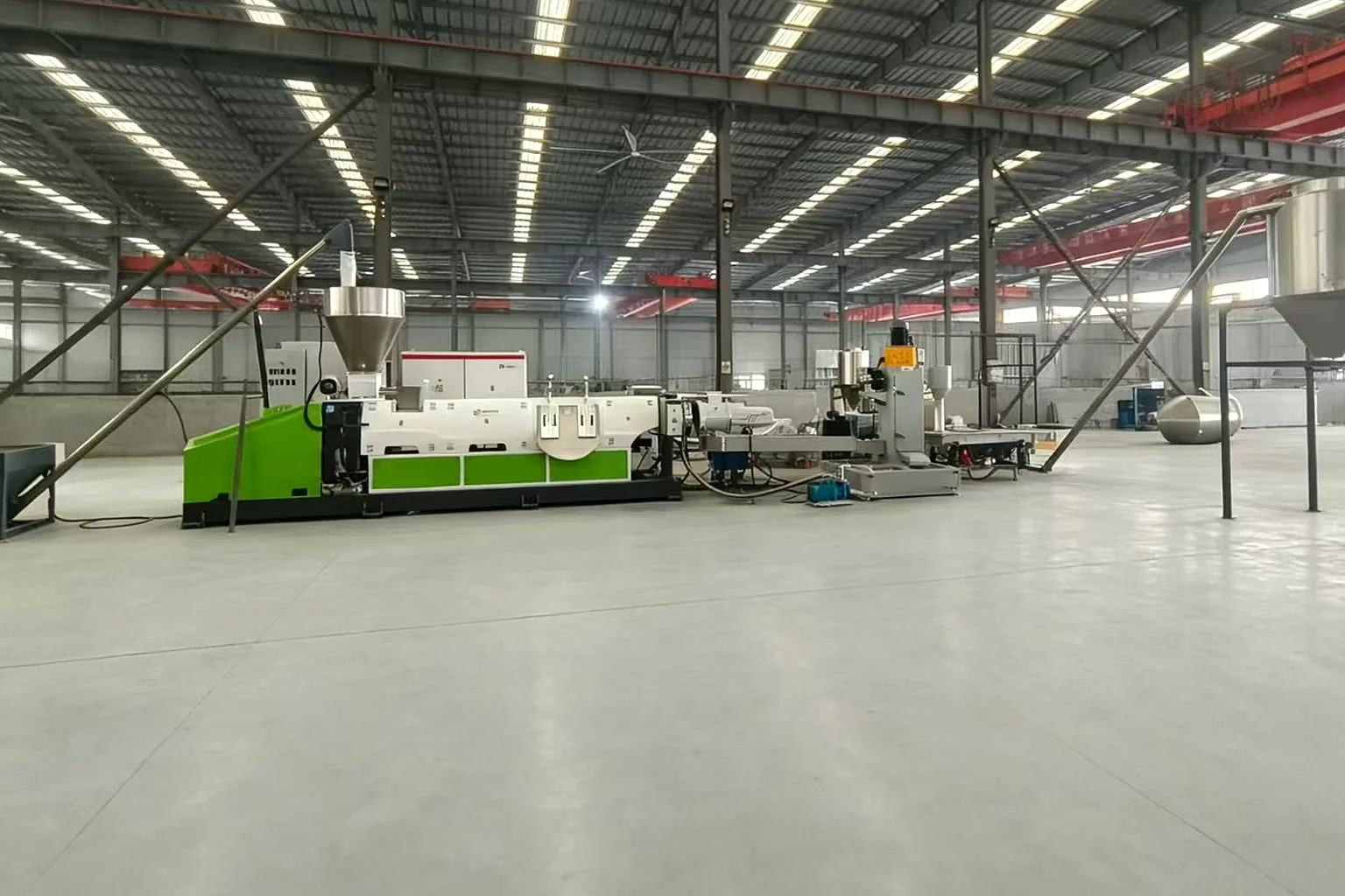 Complete rigid plastic granulating pelletizing line assembled in SUHUI workshop before shipment