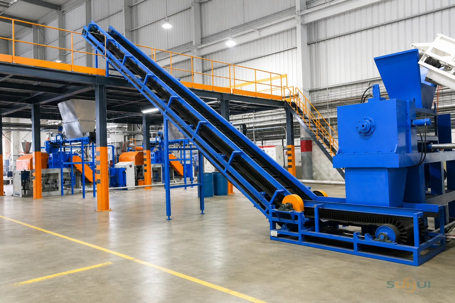 Film crusher with belt conveyor feeding at customer plastic film washing plant